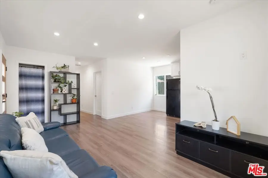 10648 Franlie Drive, Sunland, CA 91040 - Image #3