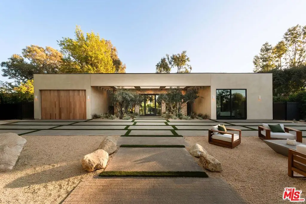 23340 Collins Street, Woodland Hills, CA 91367 - Image #1