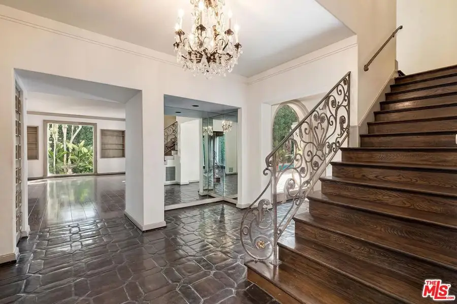 1017 Chevy Chase Drive, Beverly Hills, CA 90210 - Image #3