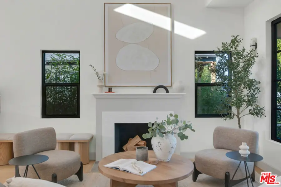 3617 Hillcrest Drive, Los Angeles, CA 90016 - Image #2