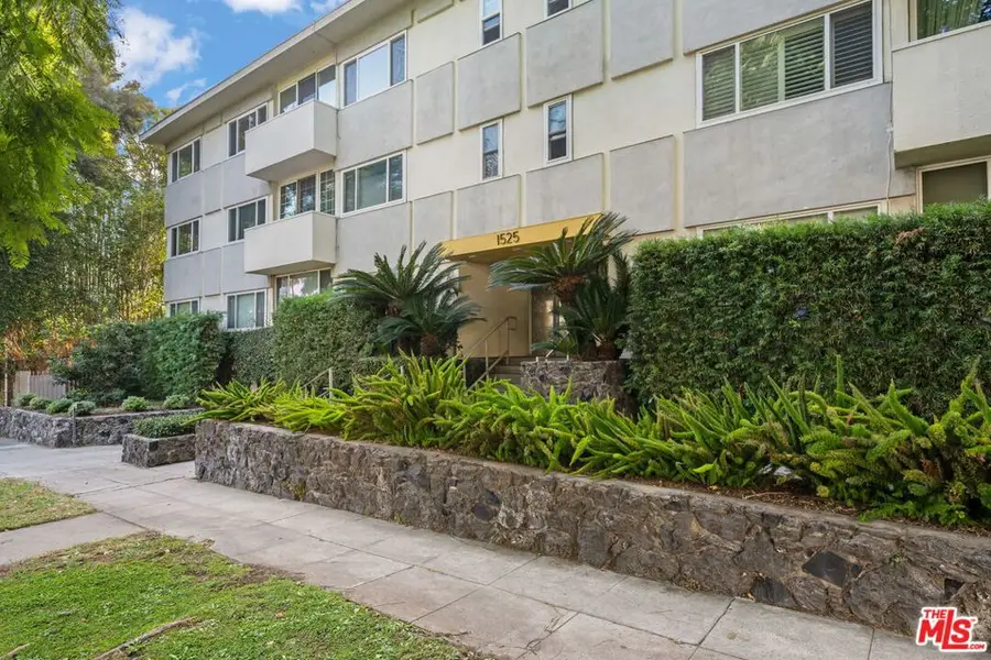 1525 N Hayworth Avenue #302, Los Angeles, CA 90046 - Image #2