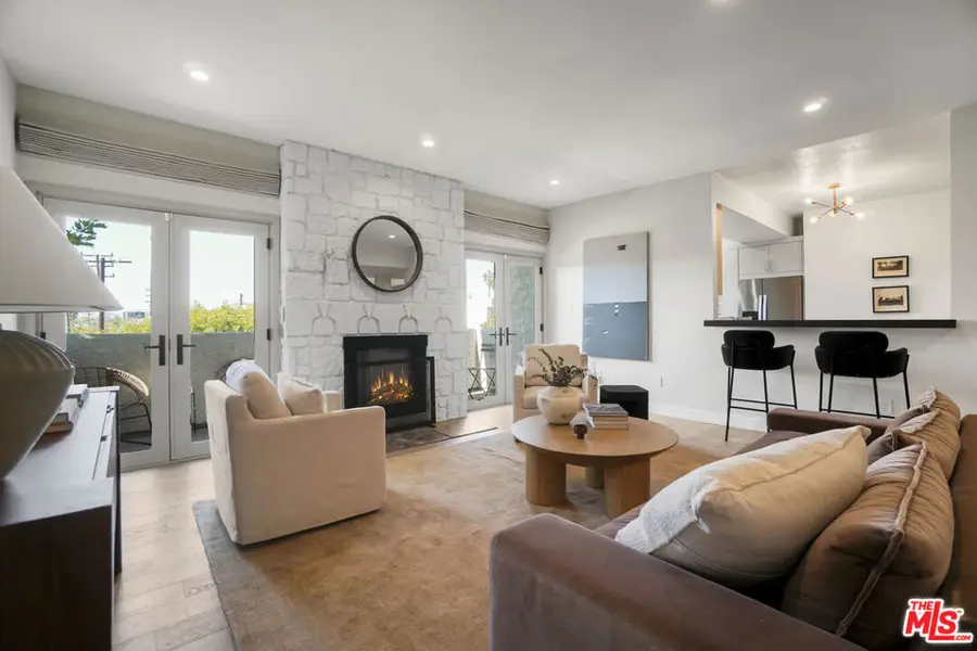 166 S Hayworth Avenue #201, Los Angeles, CA 90048 - #3