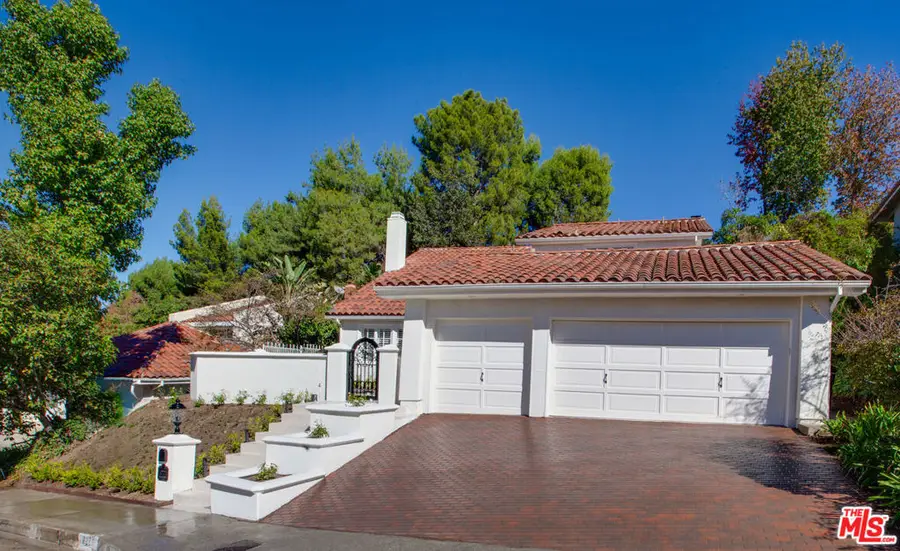 10221 Briarwood Drive, Los Angeles, CA 90077 - Image #2