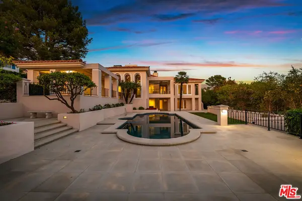 1136 Calle Vista Drive, Beverly Hills, CA 90210