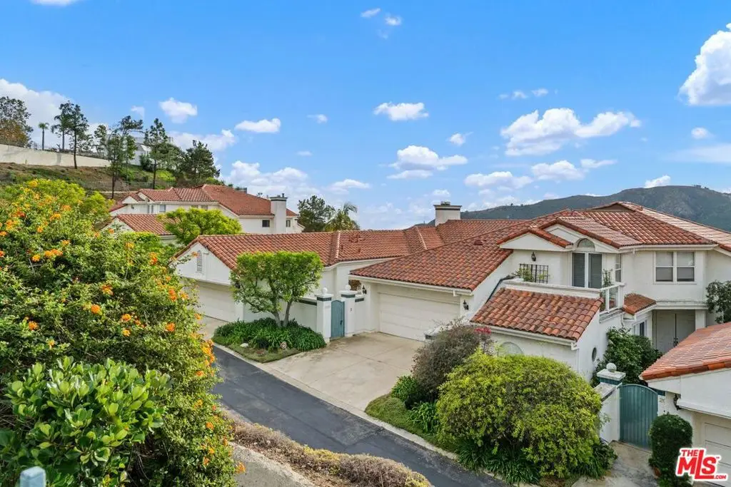 2042 Palisades Drive, Pacific Palisades, CA 90272 - Image #1