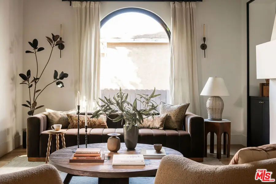 5308 Hillcrest Drive, Los Angeles, CA 90043 - Image #3