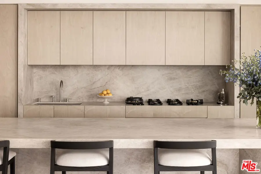 9200 Wilshire Blvd #306W, Beverly Hills, CA 90212 - Image #3