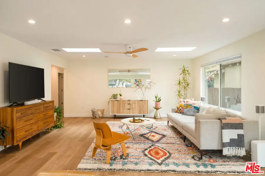 5828 Irvine Avenue, Valley Village, CA 91601 - Image #3