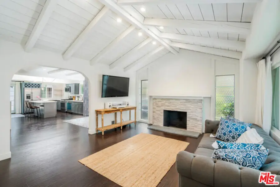 967 Wellesley Avenue, Los Angeles, CA 90049 - Image #3