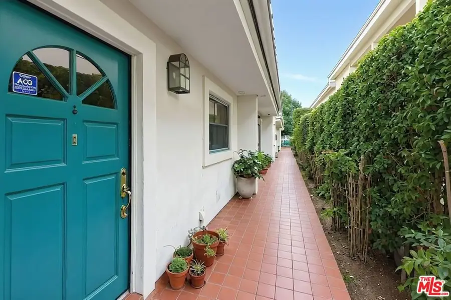 1121 Princeton Street #5, Santa Monica, CA 90403 - Image #3