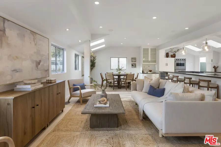 257 Entrada Drive, Santa Monica, CA 90402 - Image #3