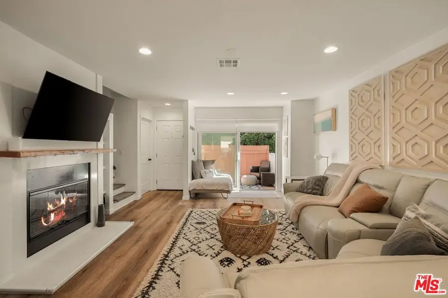 922 Lincoln Boulevard #2, Santa Monica, CA 90403 - #2