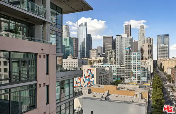1111 S Grand Avenue #1111, Los Angeles, CA 90015