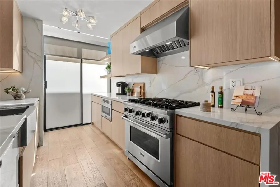 817 5th Street #B, Santa Monica, CA 90403 - #3