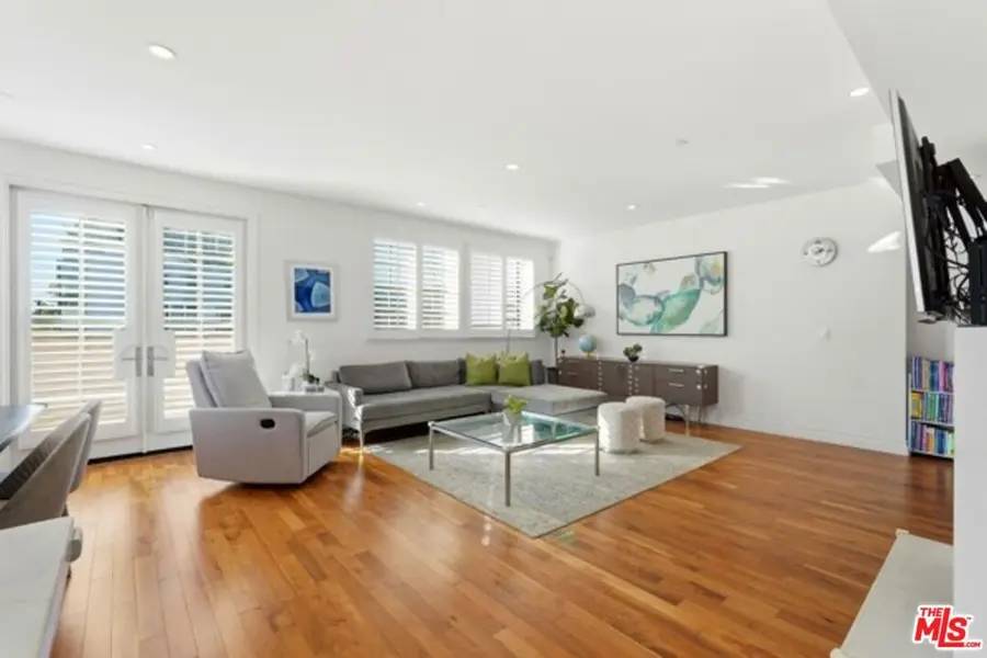 4661 Wilshire Boulevard #204, Los Angeles, CA 90010 - Image #3