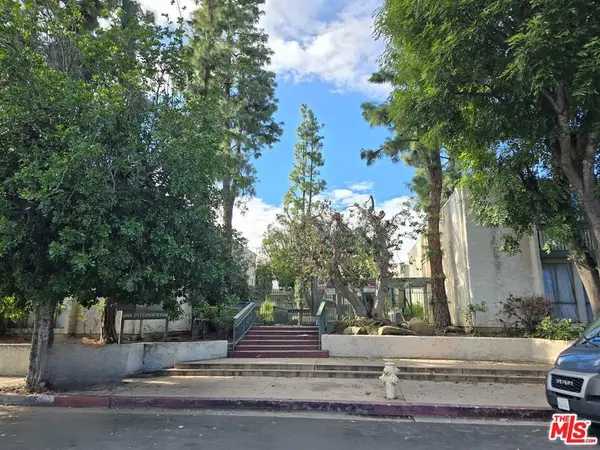 8601 International Avenue #210, Canoga Park, CA 91304