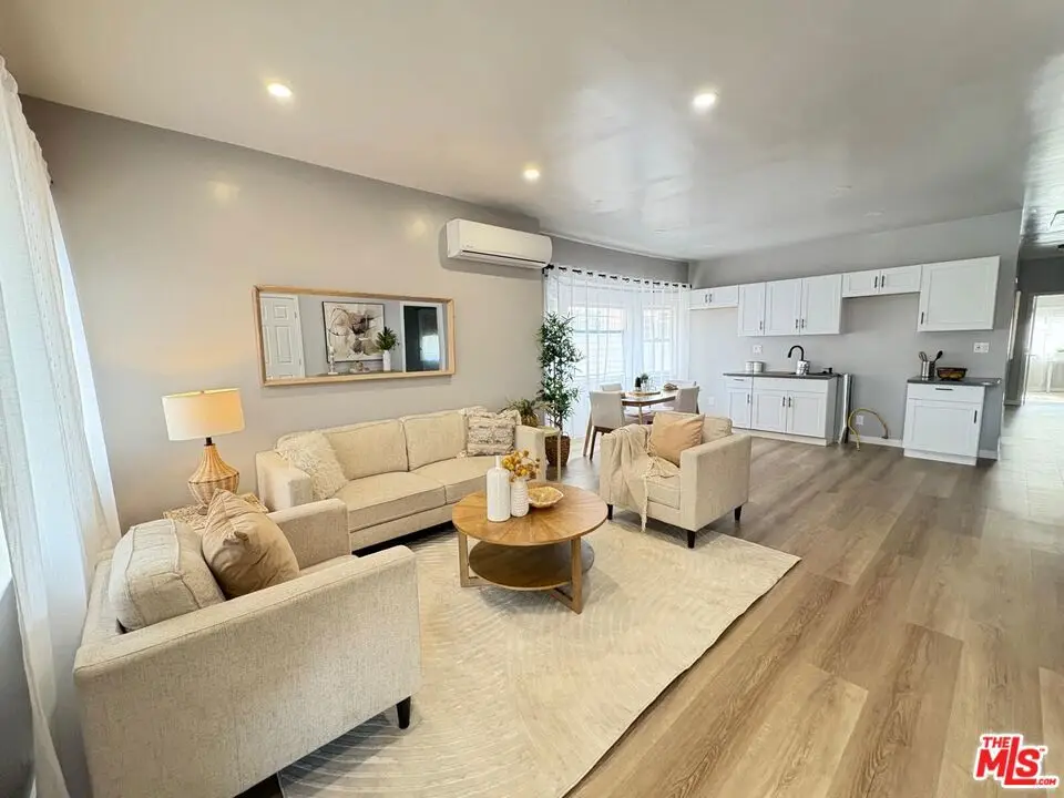 2526 W 21st Street, Los Angeles, CA 90018 - Image #1
