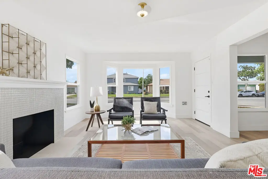 9402 S Van Ness Avenue, Los Angeles, CA 90047 - Image #1