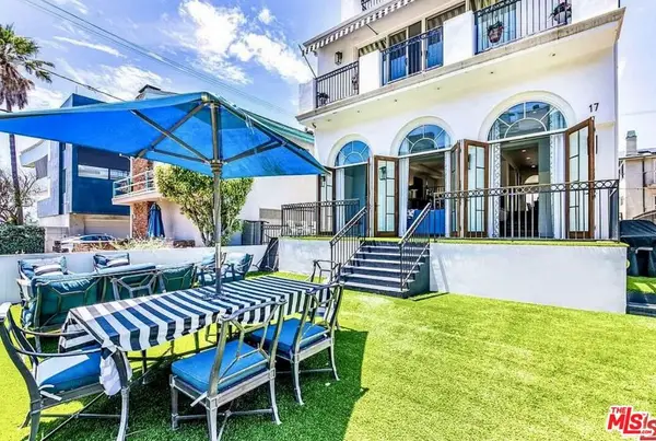 17 Privateer Street, Marina Del Rey, CA 90292