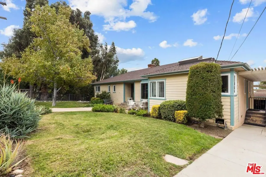 10405 Pinyon Avenue, Tujunga, CA 91042 - Image #2