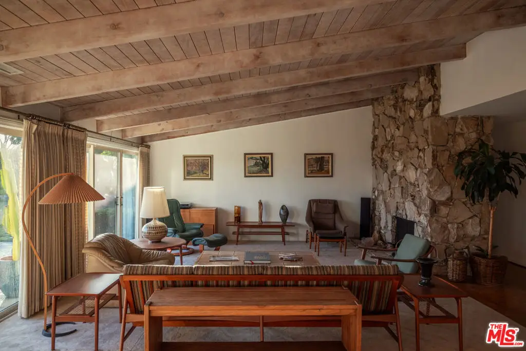 2701 Lake Hollywood Drive, Los Angeles, CA 90068 - Image #1