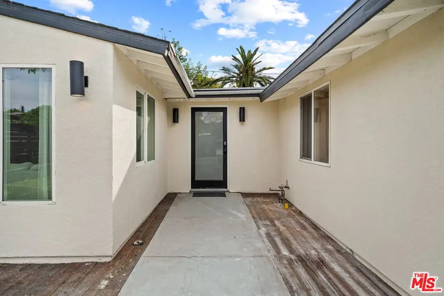 20308 Mobile Street, Winnetka, CA 91306 - Image #3