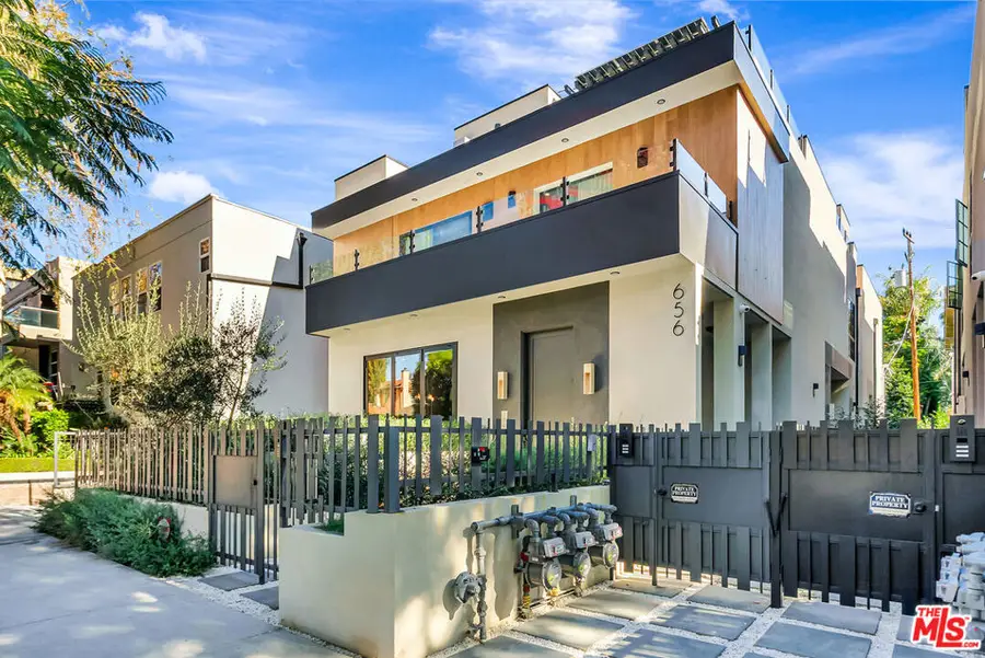 656 Huntley Drive #102, West Hollywood, CA 90069 - Image #3