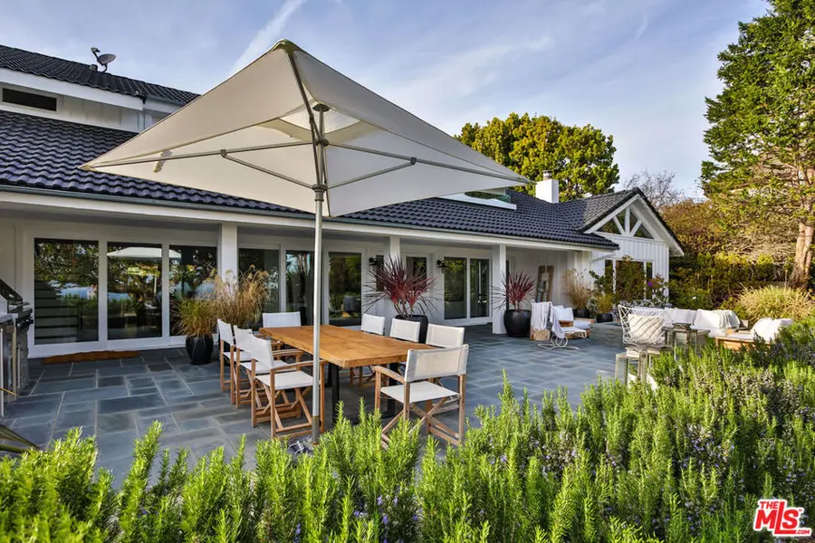 29225 Cliffside Drive, Malibu, CA 90265 - Image #3