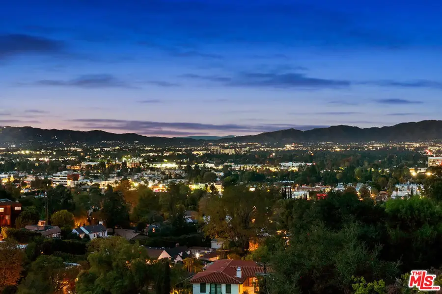 3909 Glenridge Drive, Sherman Oaks, CA 91423 - Image #2