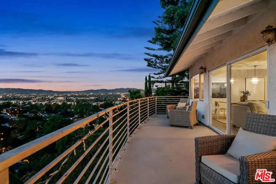 3909 Glenridge Drive, Sherman Oaks, CA 91423 - Image #3