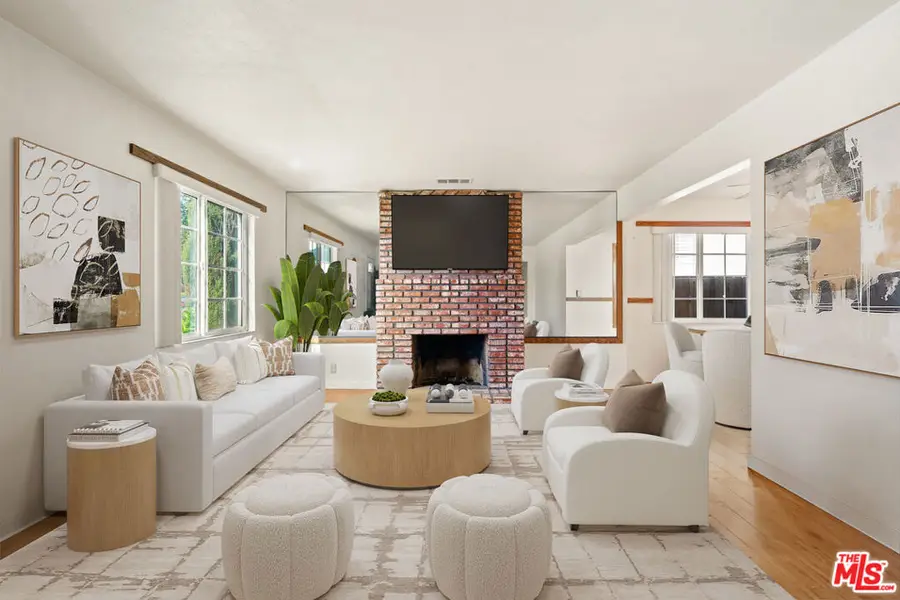 8718 Yorktown Avenue, Los Angeles, CA 90045 - Image #2