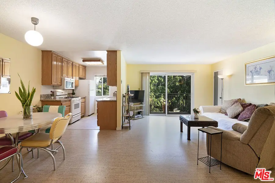 5252 Coldwater Canyon Avenue #214, Sherman Oaks, CA 91401 - Image #3
