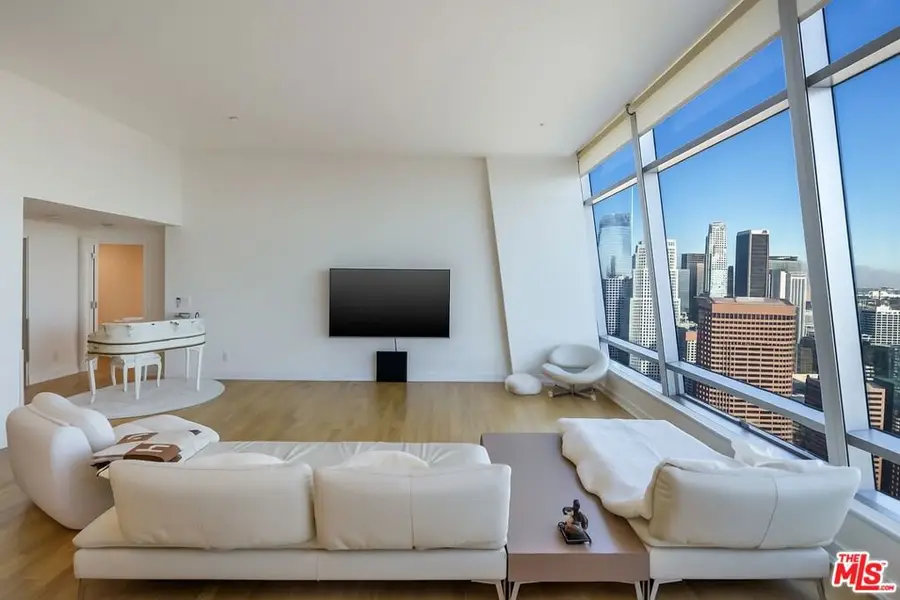 900 W Olympic Boulevard #49C, Los Angeles, CA 90015 - #3