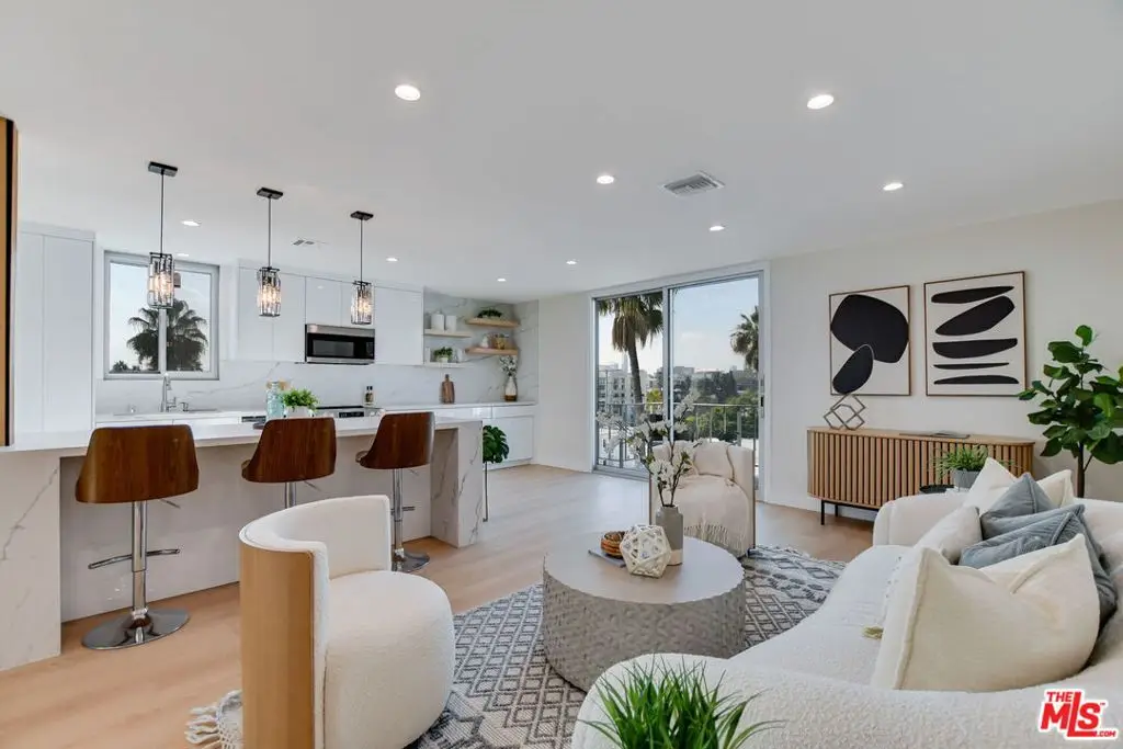 100 S Doheny Drive #705, Los Angeles, CA 90048 - Image #1