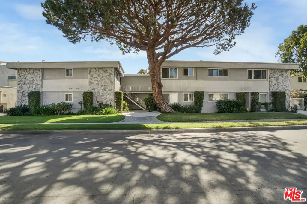 18216 Kingsdale Avenue, Redondo Beach, CA 90278 - Image #1