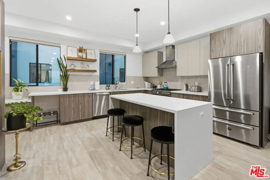 6707 N Sepulveda Boulevard, Van Nuys, CA 91411 - #1