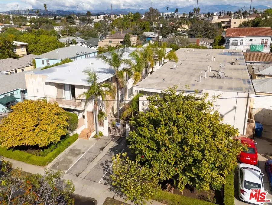 3742 S Bentley Avenue, Los Angeles, CA 90034 - #3