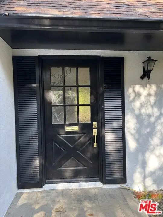 643 Hightree Road, Santa Monica, CA 90402 - Image #2