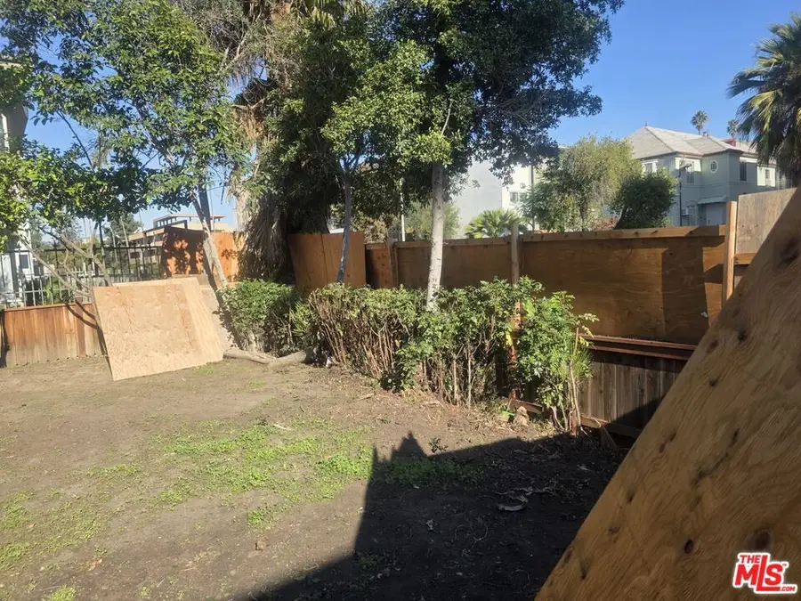 427 S Gramercy Place, Los Angeles, CA 90020 - Image #3