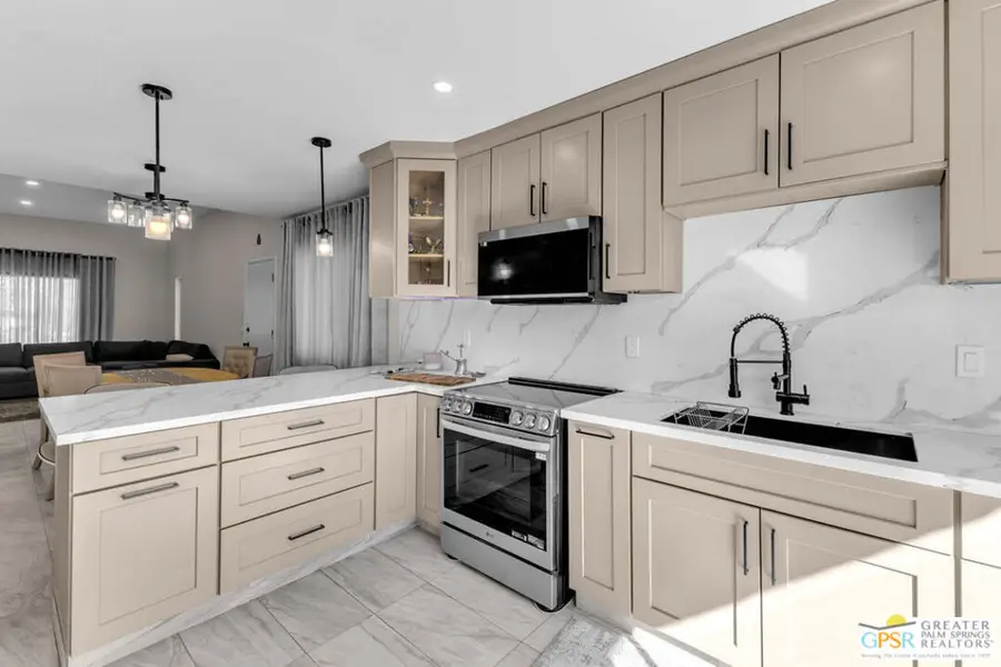 5803 Los Santos Drive #19, Palm Springs, CA 92264 - Image #2