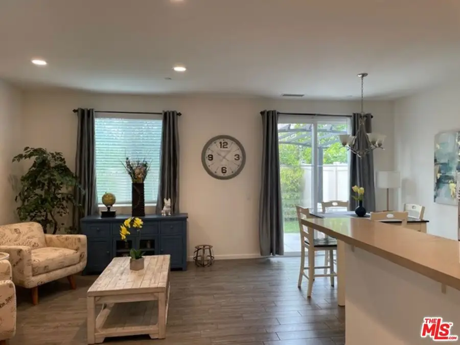 7603 N Honor Way, Van Nuys, CA 91405 - Image #2