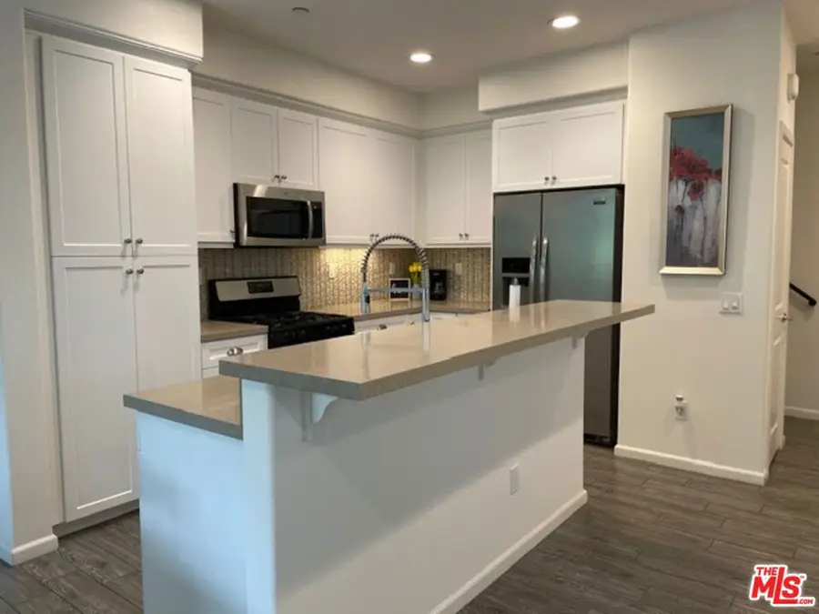 7603 N Honor Way, Van Nuys, CA 91405 - Image #3