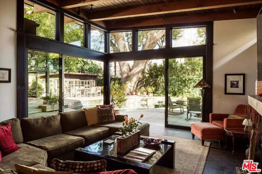 4244 Bluebell Avenue, Studio City, CA 91604 - Image #3