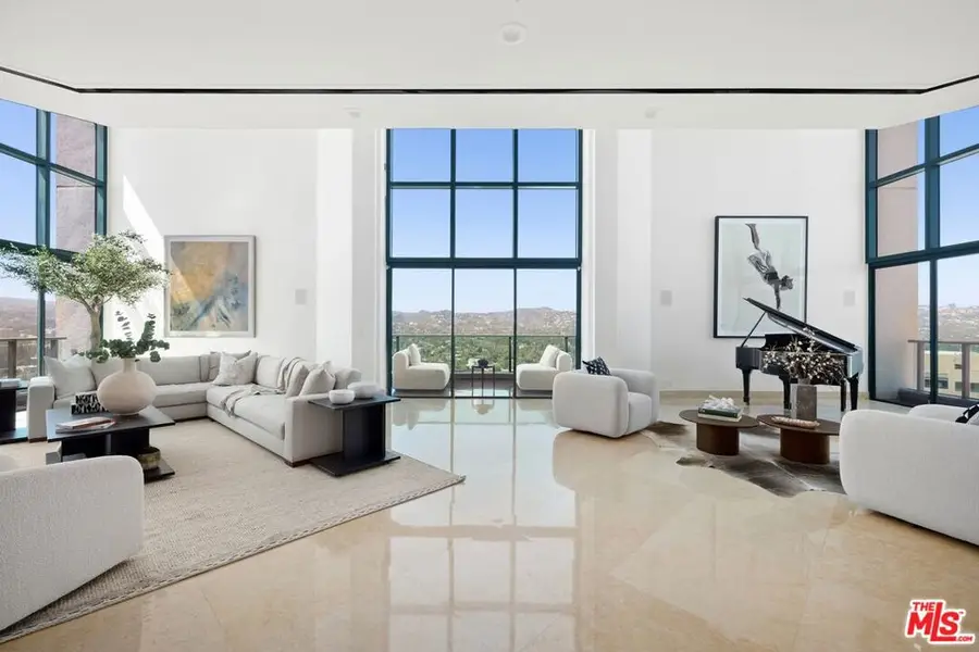 10490 Wilshire Boulevard #PH4, Los Angeles, CA 90024 - Image #3