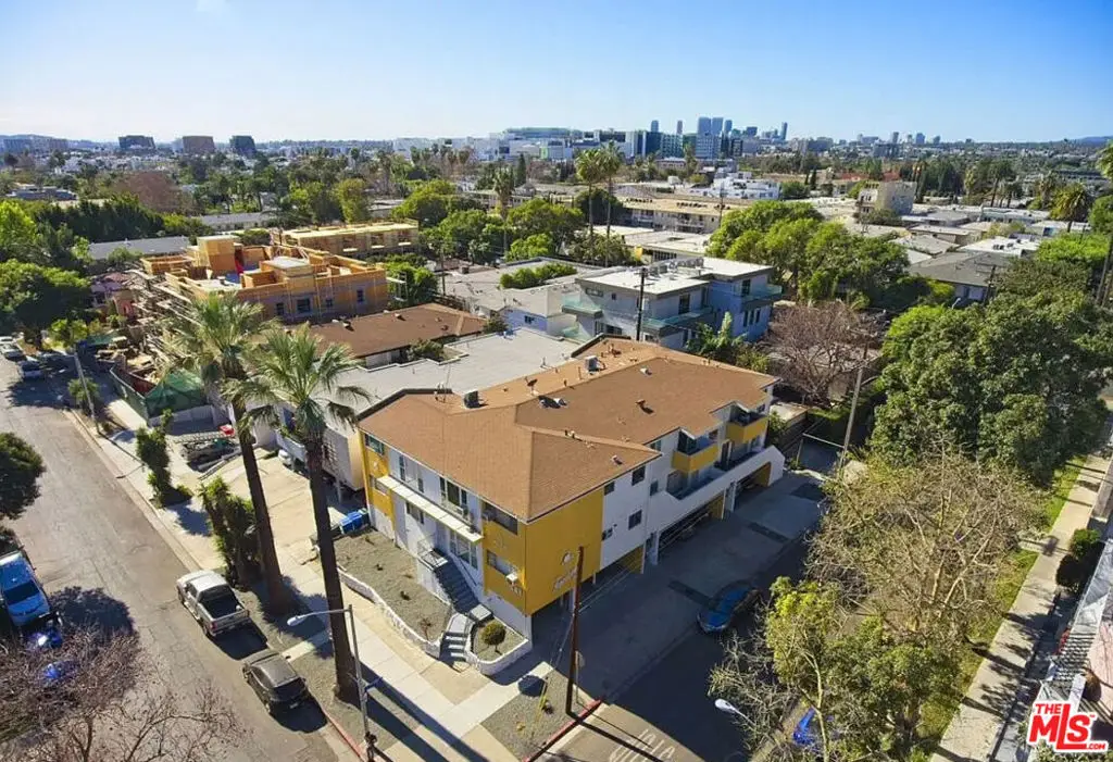 561 N Sweetzer Avenue, West Hollywood, CA 90048 - Image #1