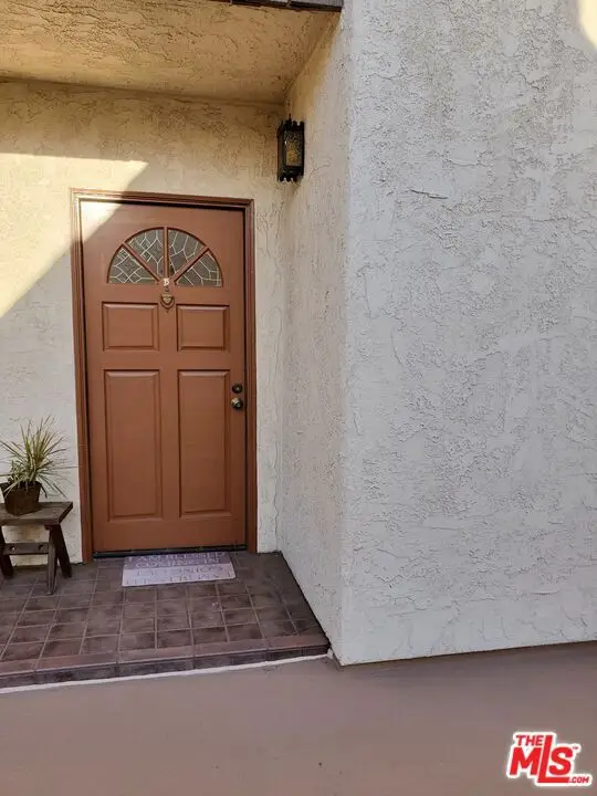 4128 W Hood Avenue #B, Burbank, CA 91505 - Image #2