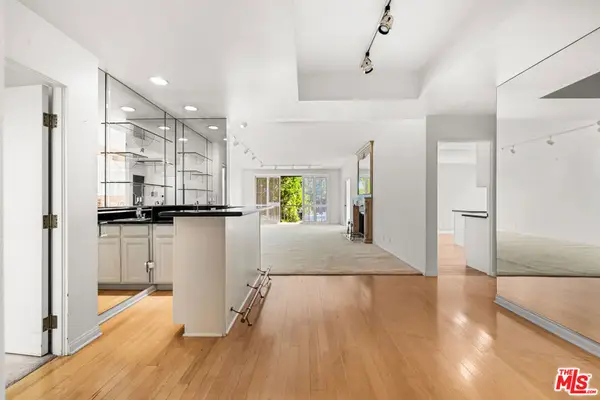 4454 Ventura Canyon Avenue #103, Sherman Oaks, CA 91423