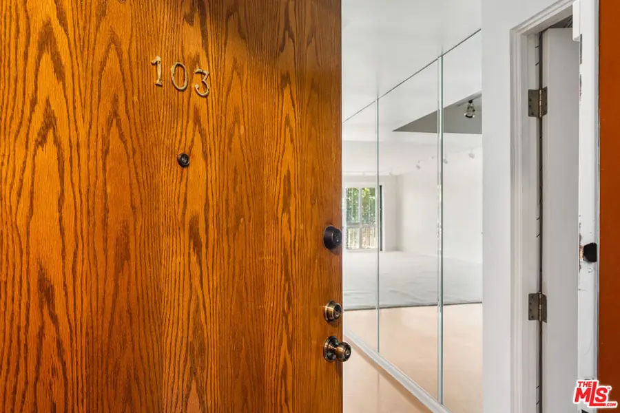 4454 Ventura Canyon Avenue #103, Sherman Oaks, CA 91423 - #2