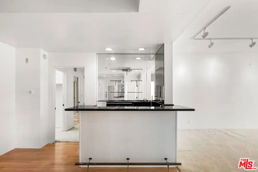 4454 Ventura Canyon Avenue #103, Sherman Oaks, CA 91423 - #3