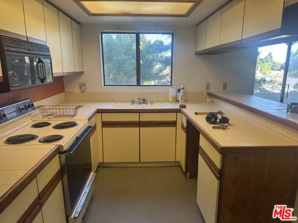 5000 S Centinela Avenue #243, Los Angeles, CA 90066 - Image #1